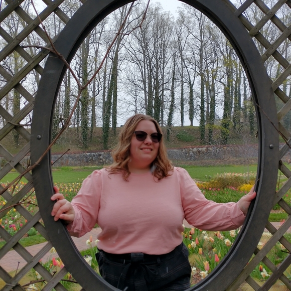 Meet your Posher, Mandy - Picture 4 of 5